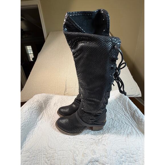 NIB Freebird Women's 9 Black Coal Snakeskin Knee High Leather Boots Designer - Picture 9 of 12